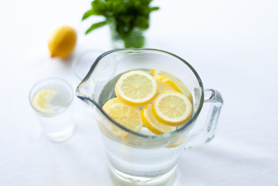 Water and whole foods keep you full on fewer calories